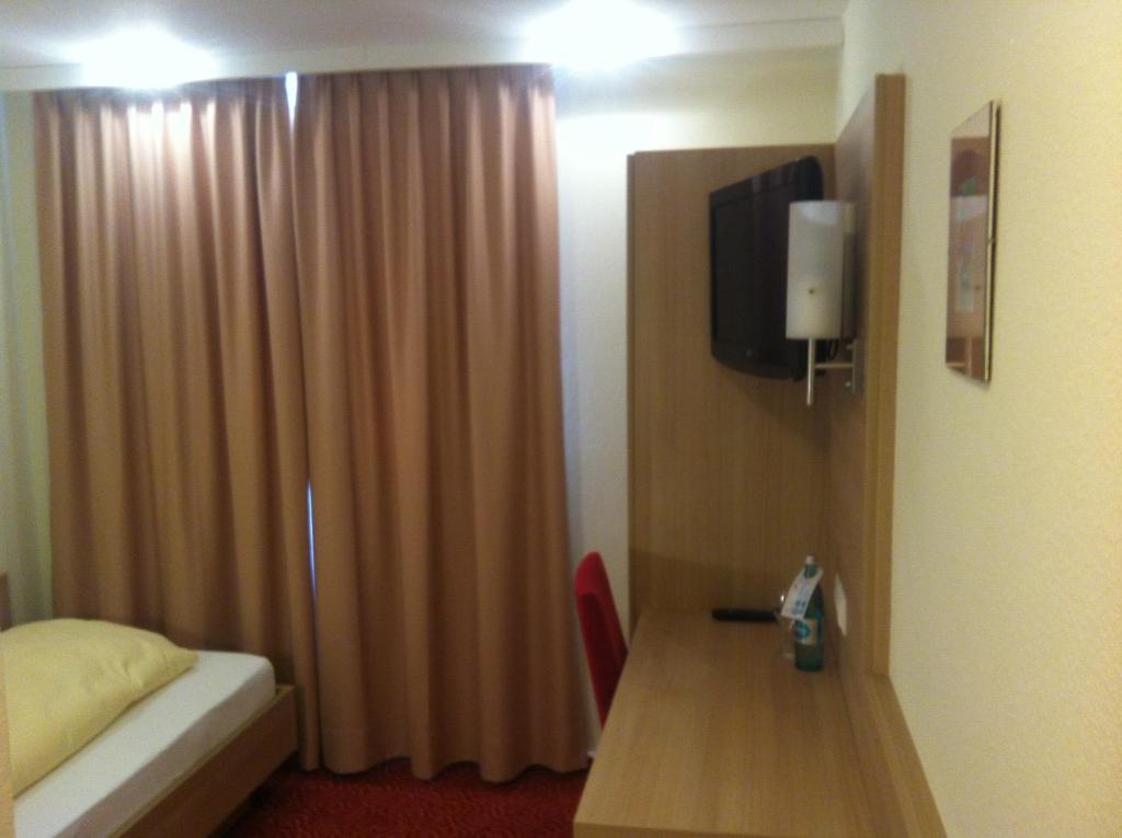 Tauberhotel Kette Wertheim Δωμάτιο φωτογραφία